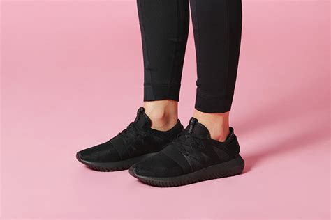 tubular viral all black.